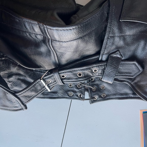 Women’s Xelement Black Leather Motorcycle Chaps - Picture 12 of 12